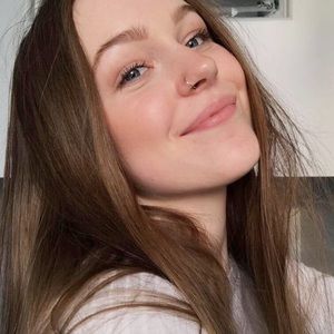 Meet your Posher, Abigail